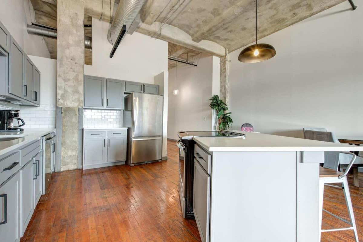 2Br 2Ba Spacious Historic Loft With Gym By Envitae แคนซัสซิตี ภายนอก รูปภาพ